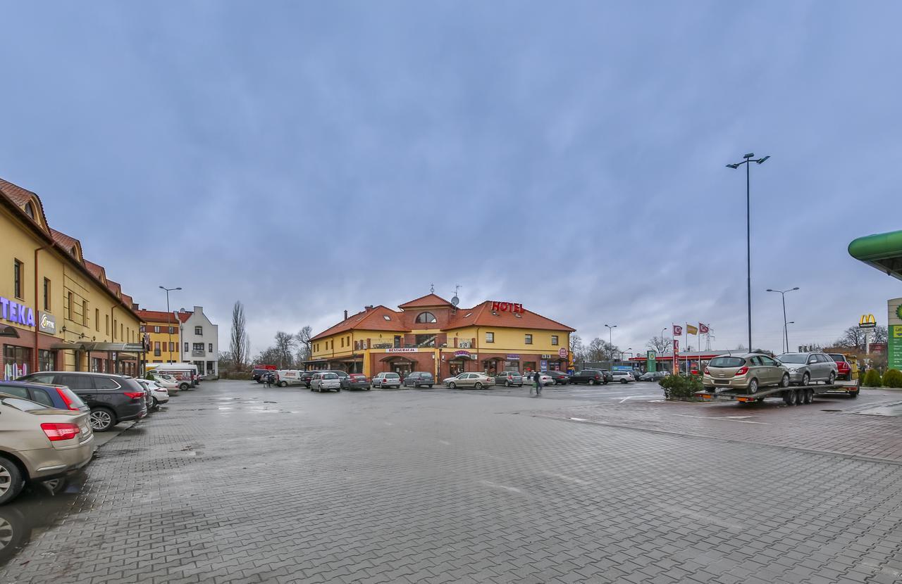 Hotel Bastion Костшин-над-Одрон Экстерьер фото