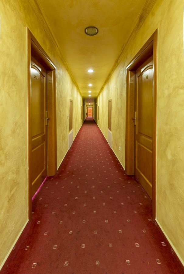 Hotel Bastion Костшин-над-Одрон Экстерьер фото